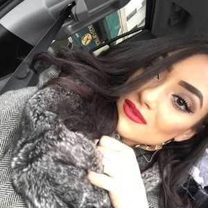 Meet your Posher, Annarose